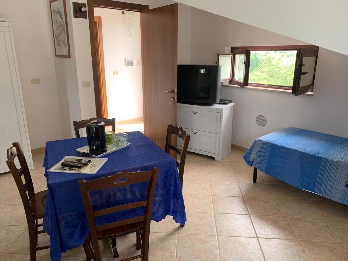Azienda Vitivinicola Sergio Del Casale Vasto Bagian luar foto